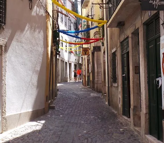 Barracao De Alfama